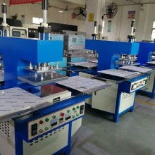 東莞市石碣昊輝塑膠制品廠 以專業(yè)與創(chuàng)新，驅(qū)動(dòng)矽利康、硅膠商標(biāo)與高周工藝的卓越發(fā)展